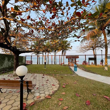 Pe Na Areia Na Praia Das Toninhas - Villagio 24 Porto Feliz Ubatuba Ngoại thất bức ảnh