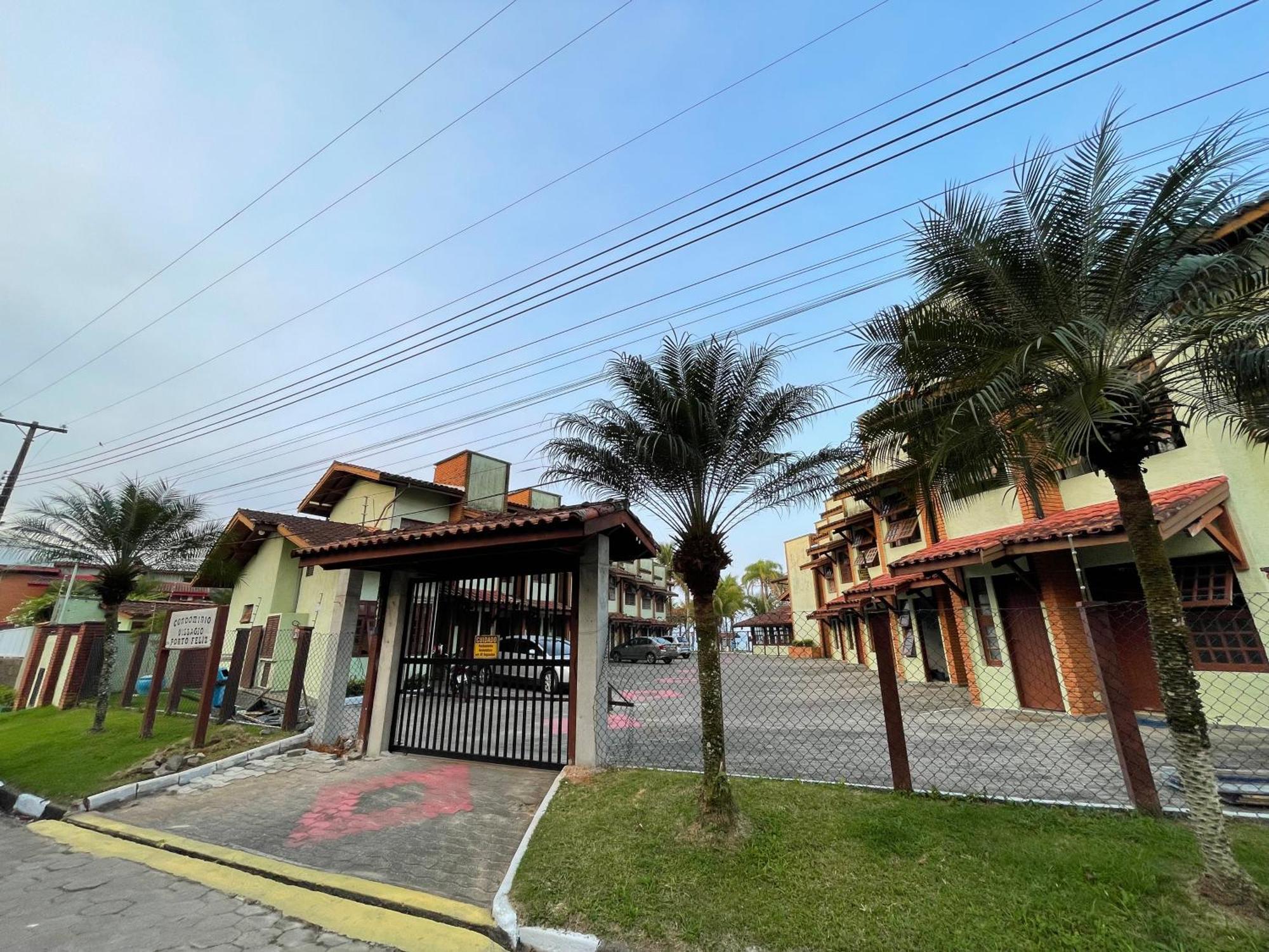 Pe Na Areia Na Praia Das Toninhas - Villagio 24 Porto Feliz Ubatuba Ngoại thất bức ảnh