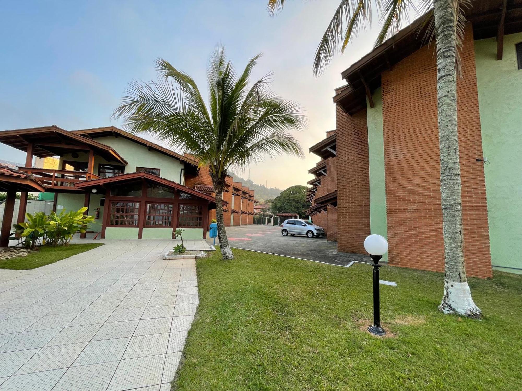 Pe Na Areia Na Praia Das Toninhas - Villagio 24 Porto Feliz Ubatuba Ngoại thất bức ảnh